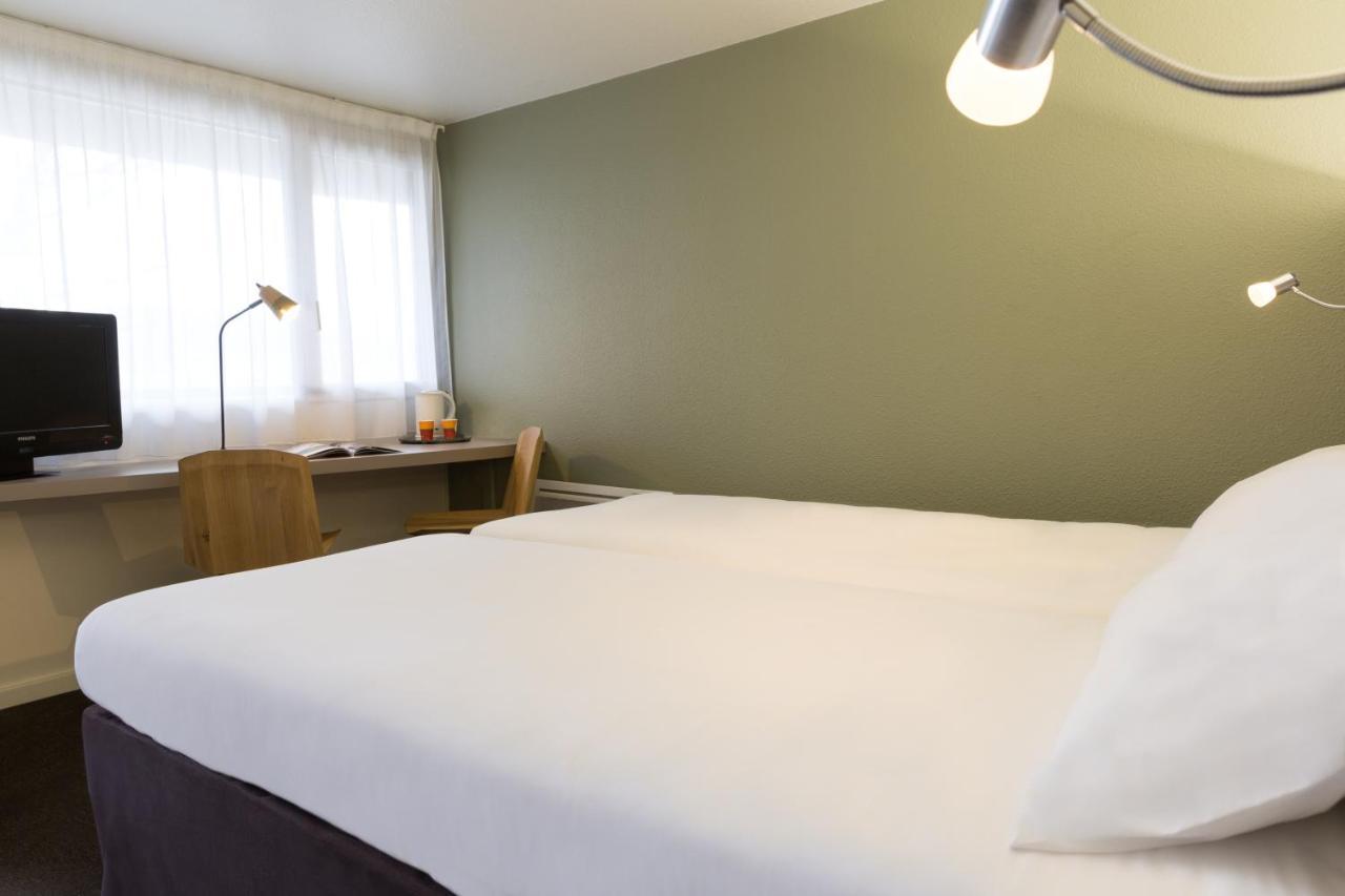 Standard - 2 Single Beds,1265262940:JPEG